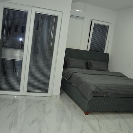 Apartman 4 Jovanovski โอครีด ภายนอก รูปภาพ