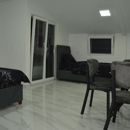 Apartman 4 Jovanovski โอครีด ภายนอก รูปภาพ