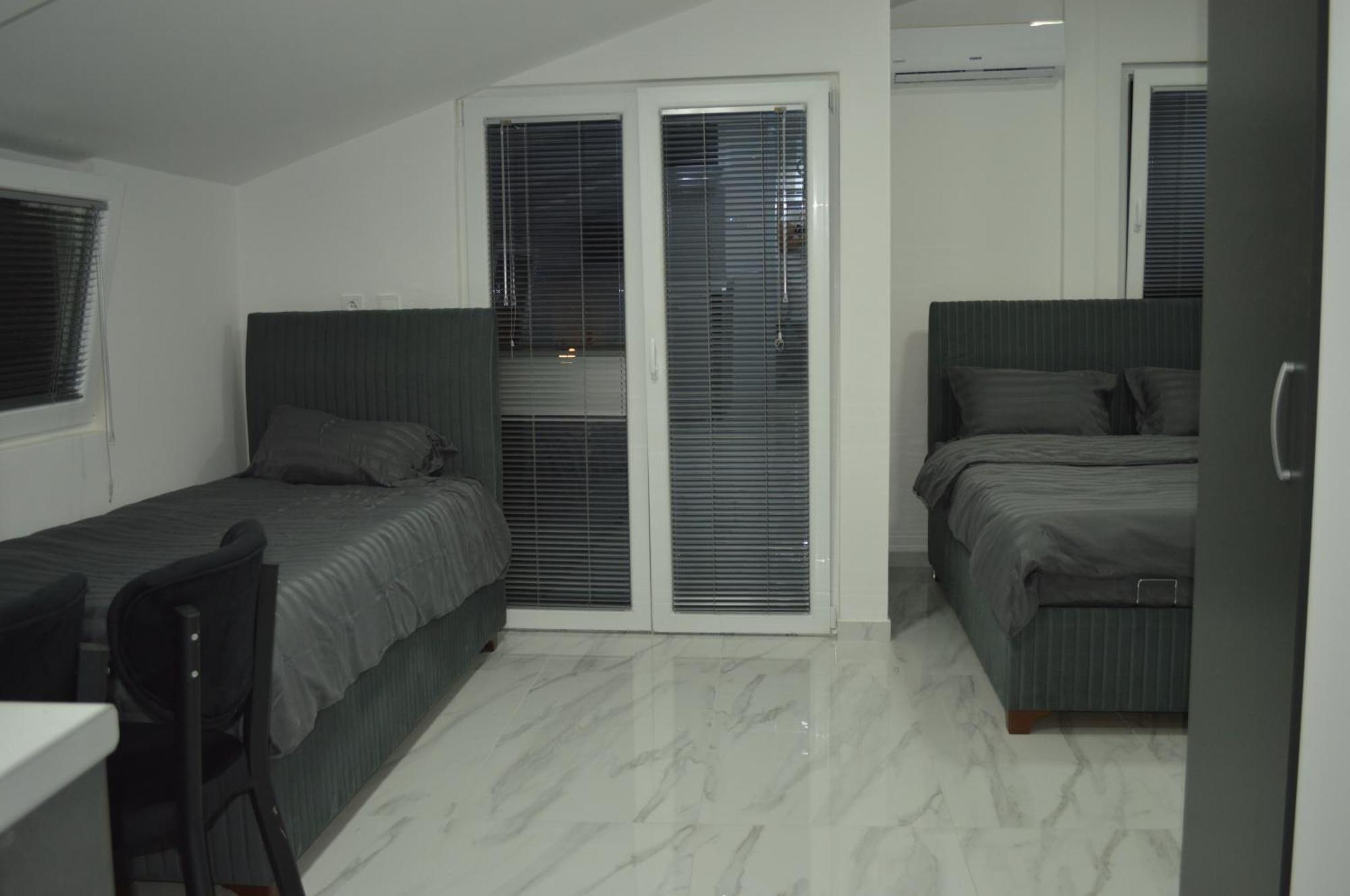 Apartman 4 Jovanovski โอครีด ภายนอก รูปภาพ