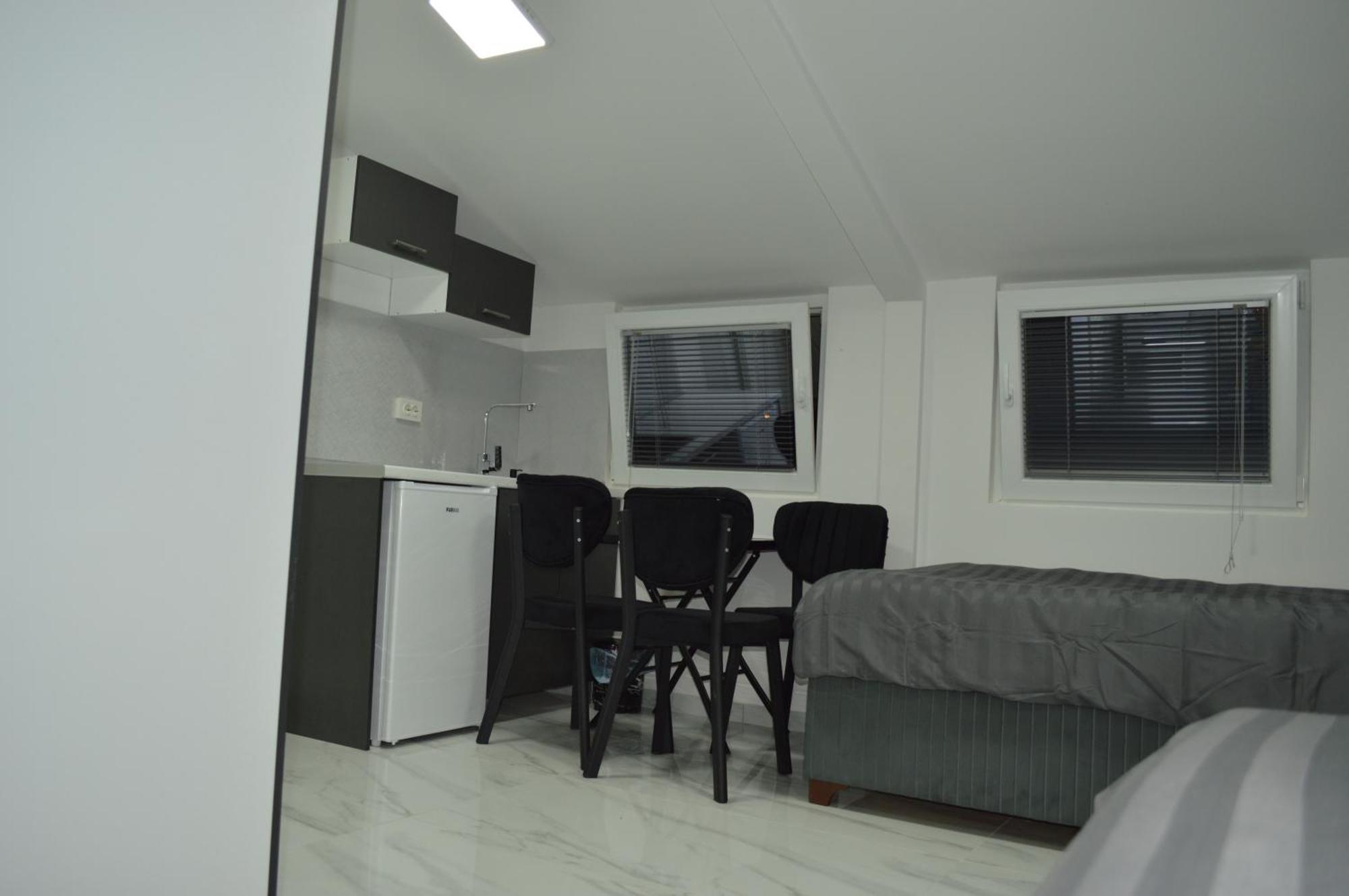 Apartman 4 Jovanovski โอครีด ภายนอก รูปภาพ