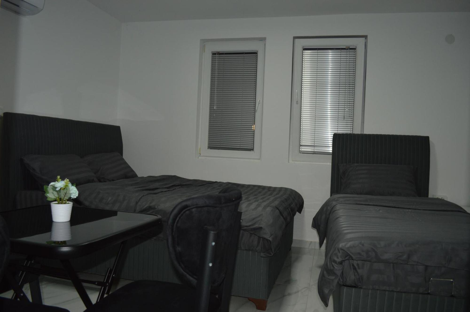 Apartman 4 Jovanovski โอครีด ภายนอก รูปภาพ