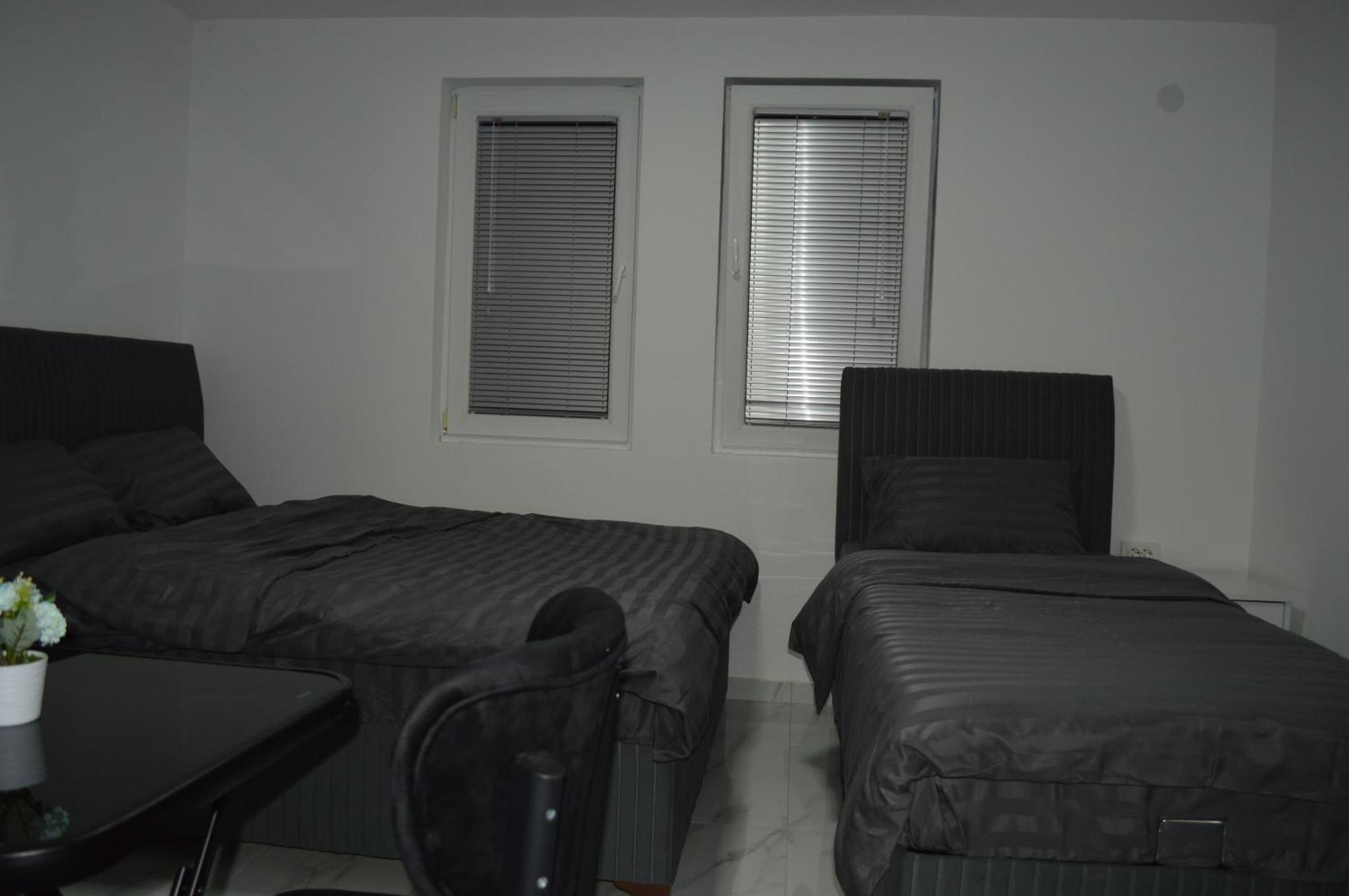 Apartman 4 Jovanovski โอครีด ภายนอก รูปภาพ