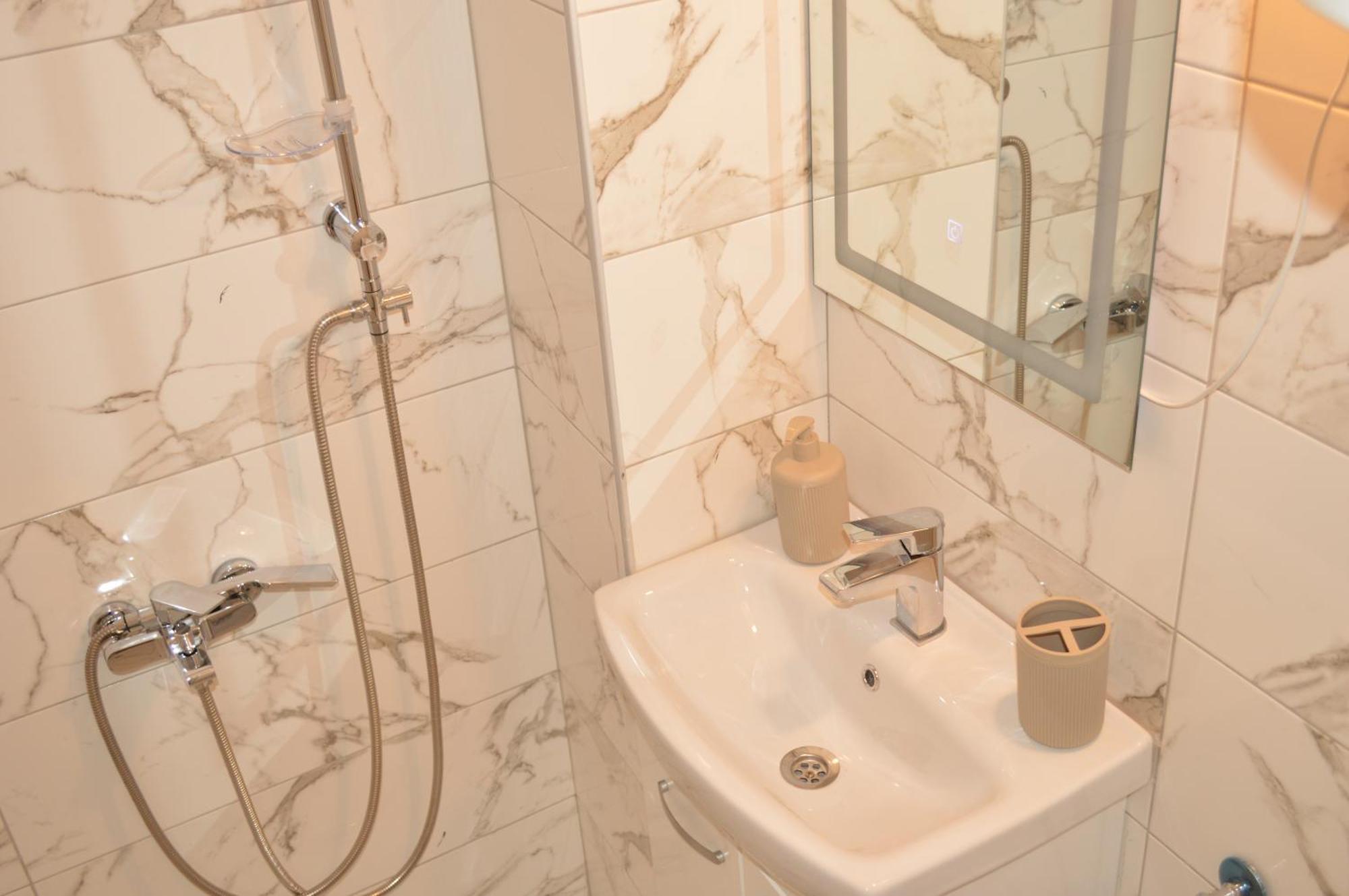 Apartman 4 Jovanovski โอครีด ภายนอก รูปภาพ