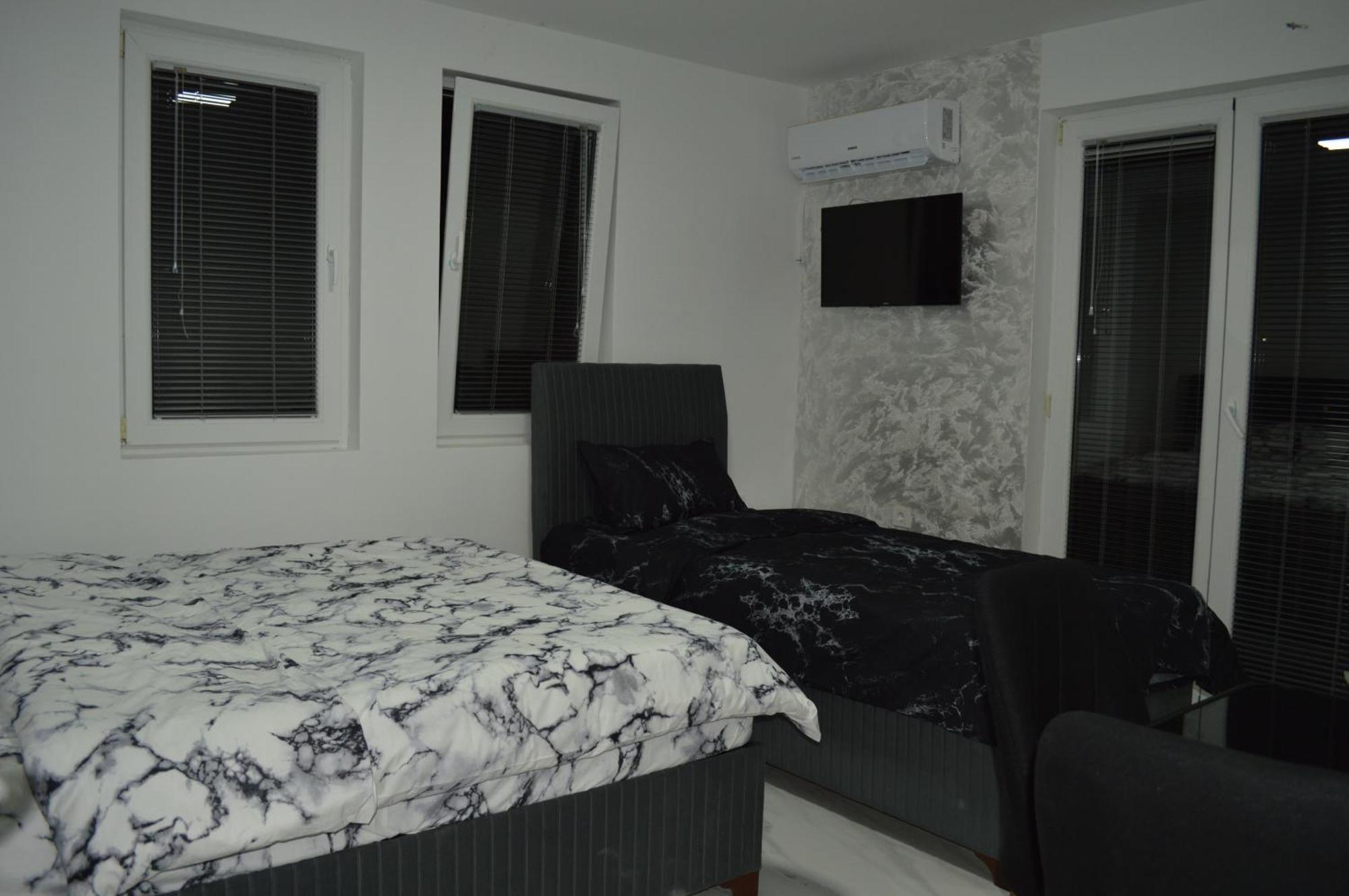 Apartman 4 Jovanovski โอครีด ภายนอก รูปภาพ